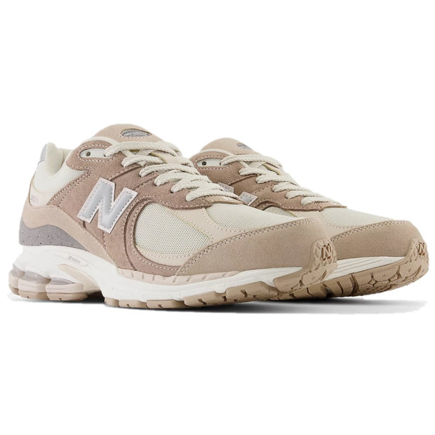 NEW BALANCE 2002 R