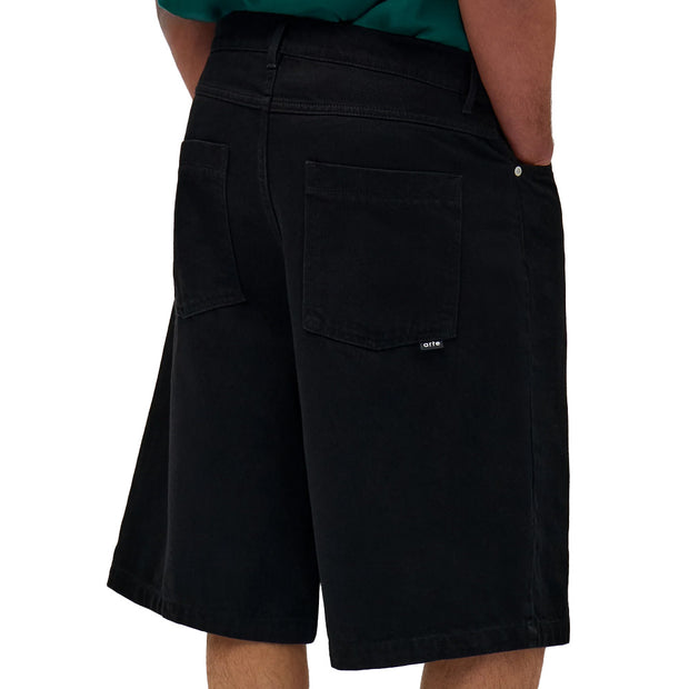 ARTE  Belt Detail Shorts