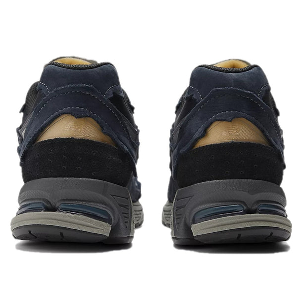 NEW BALANCE 2002 R Protection Pack