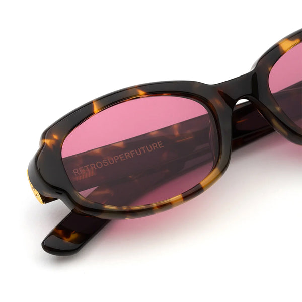 RETROSUPERFUTURE Esatto