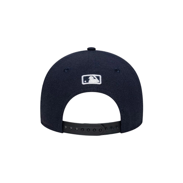 NEW ERA New York Yankees MLB Linen 9FORTY M-Crown Adjustable Cap