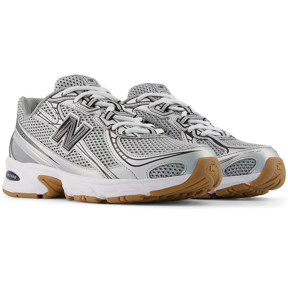 NEW BALANCE 740