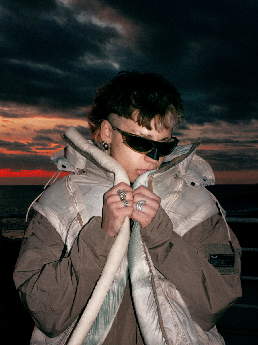 F/W 2025/26 — 18